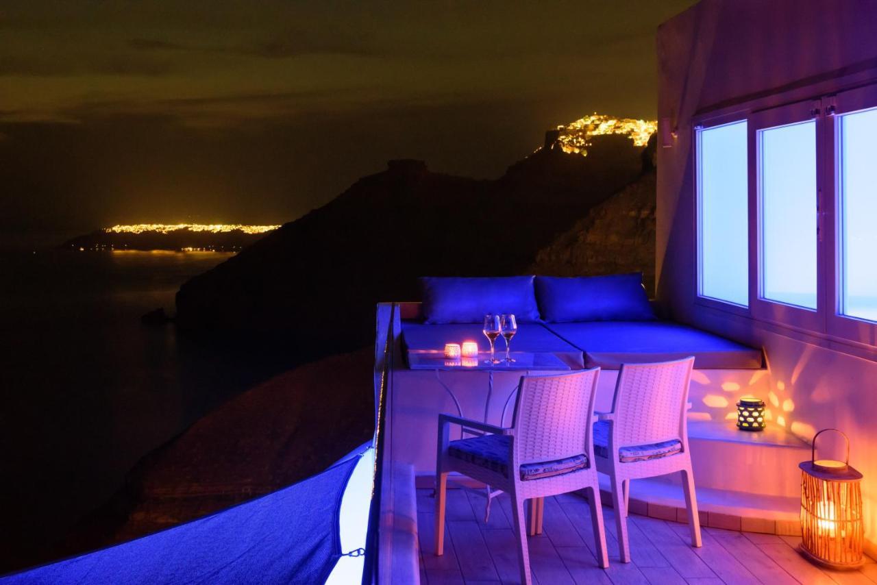 Fira Deep Blue Suites Extérieur photo